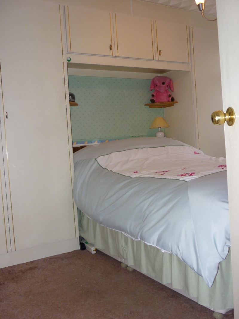 109 Lambscroft Avenue - London