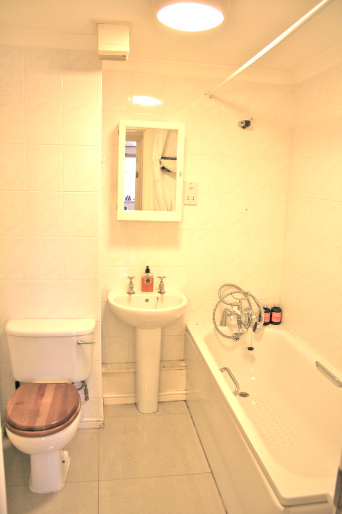 Meridian Place, South Quay, London, E14 - London